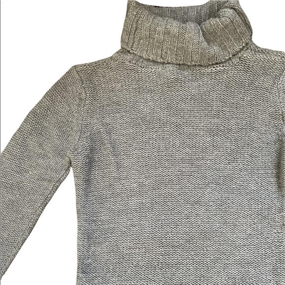 ❄️ Cozy gray turtleneck sweater size M - Picture 7 of 9